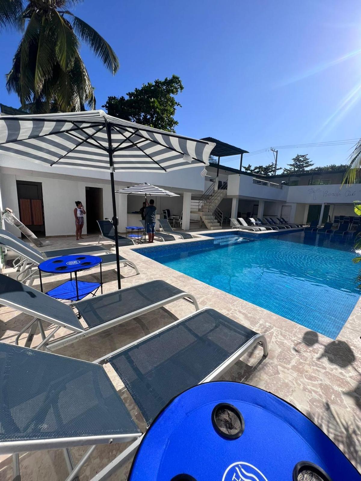 Apartamento Con Psicina En Playas De La Boquilla
